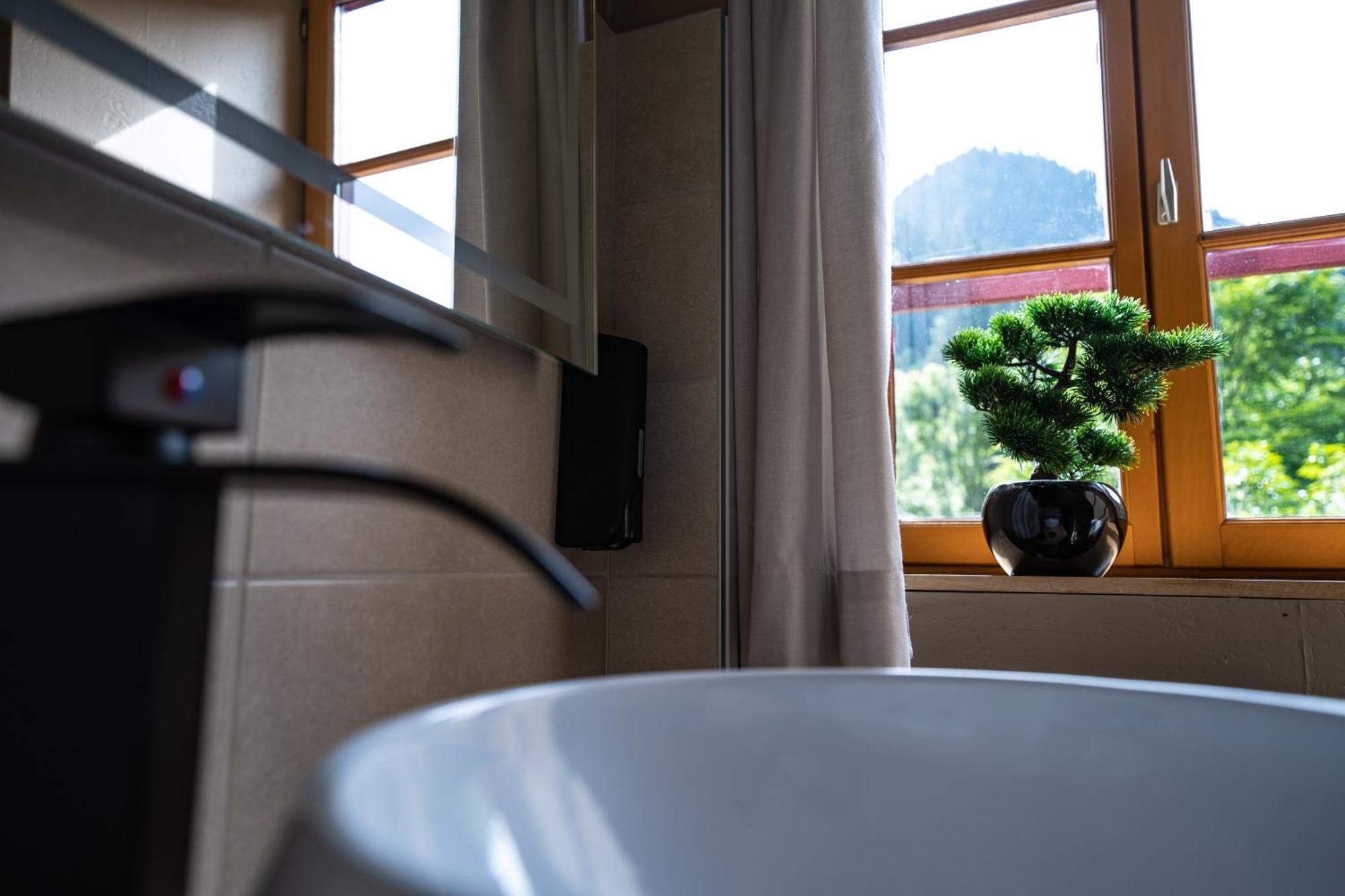 Gite Auberge Les Cascades Ла-Монжи Экстерьер фото