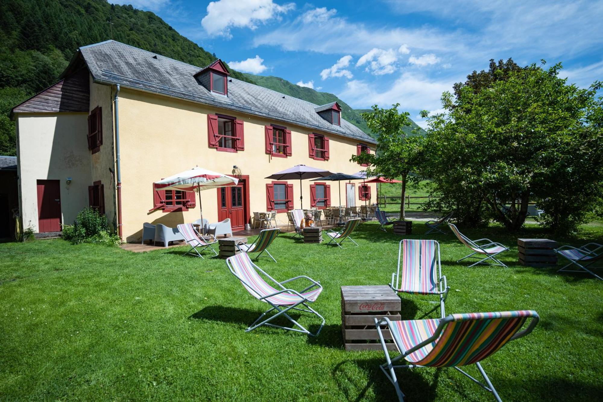 Gite Auberge Les Cascades Ла-Монжи Экстерьер фото
