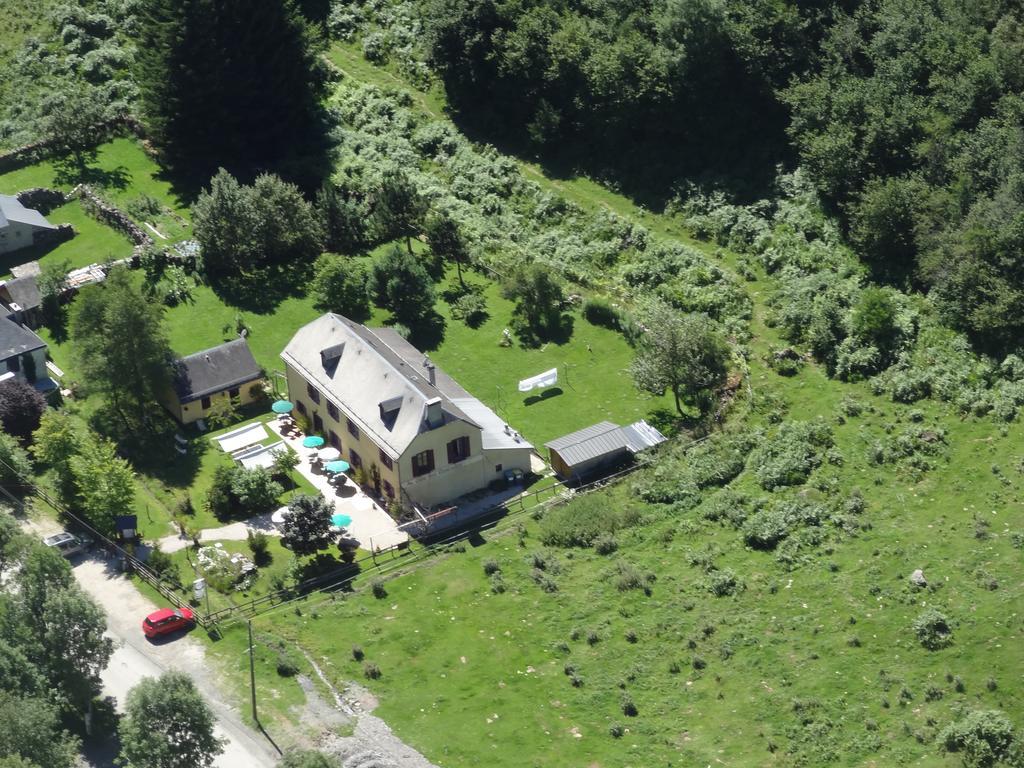 Gite Auberge Les Cascades Ла-Монжи Экстерьер фото